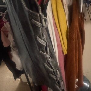 Stylish Gray Lace-Up Women's Accessory